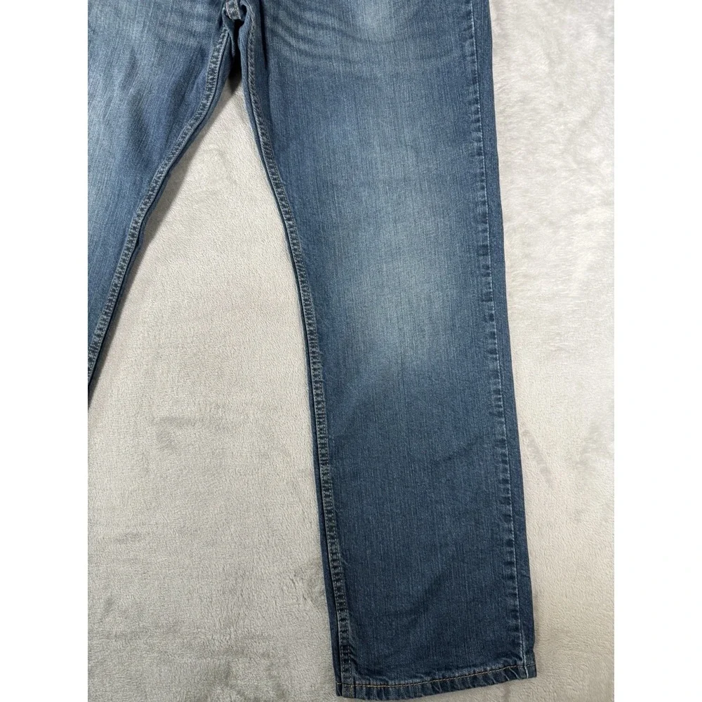 Levis levis 559
